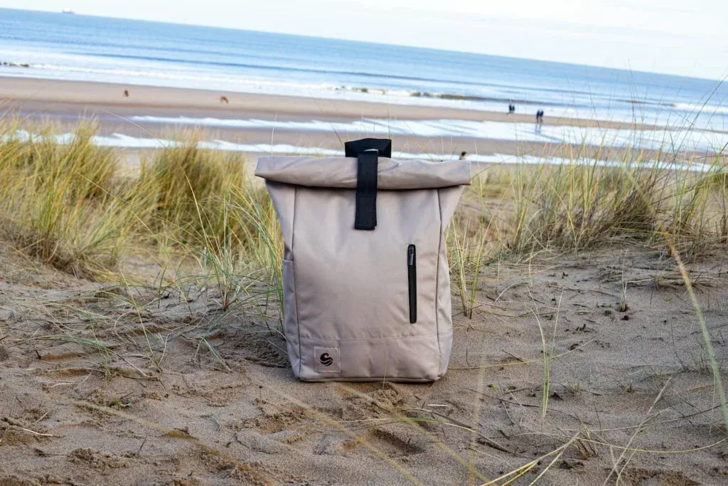 What better way to carry your eco-friendly travel products than in an eco-friendly bag (Wave)